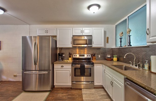 Hilo Condo | Maluhia Kahakai unit 111- Swim and Snorkel with Turtles