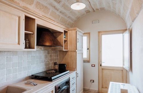 Diso Apartment | Malvasia, historic mansions, with a small glimpse of nature, near Castro