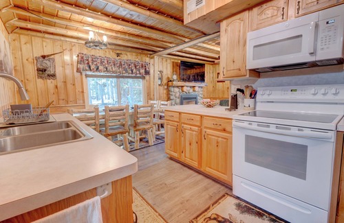 Island Park Cabin | Mama Bear's Kozy Kabin Nestled in Beautiful Island Park, Idaho
