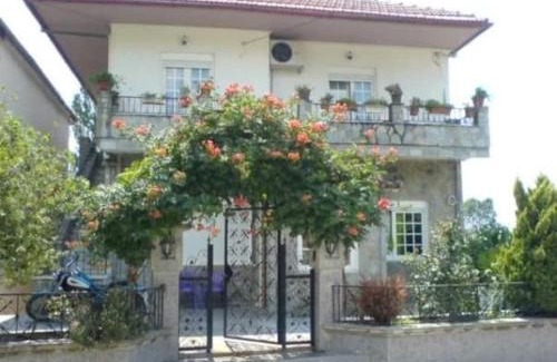 Fanari Apartment | Mama Sofias House Cozy 2 Bedroom Apartment