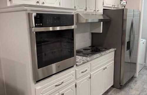 Norman House | MamaDee’s House - 2 miles from OU with game room/exercise room/covered patio.nn