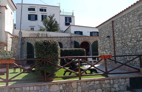 Monte Chiaro Villa | Mami Luroviga