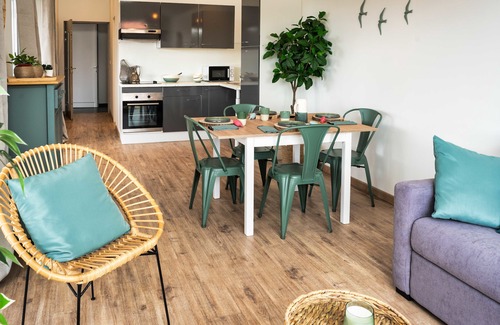 Lacanau-Ocean Apartment | Mamita 4. "wooded stopover apartment" T2 47m² + terrace 24m²