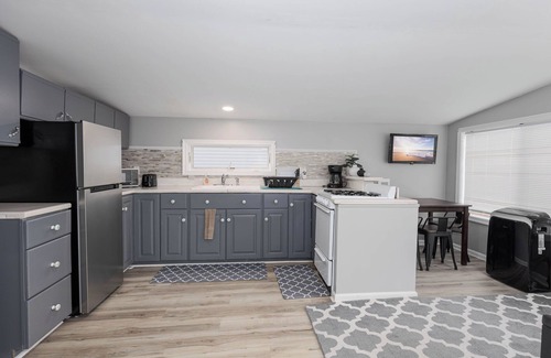 North Wildwood Apartment | Mamma Mary's Beach Haven!