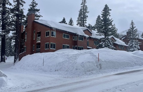 Mammoth Lakes Condo | Mammoth Getaway, Short walk to the Village and steps to Canyon Lodge shuttle.