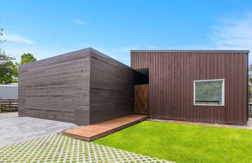 Lake Tarawera Cottage | Mana Sarovar - Lake Tarawera Home