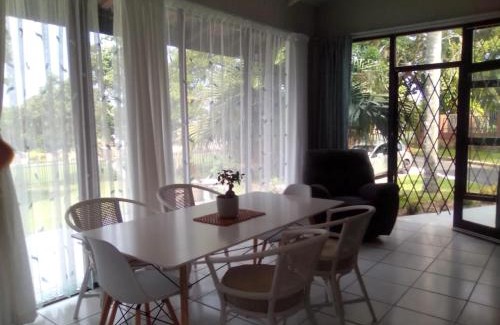 Manaba Beach House | Manaba Holiday Home