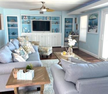 River Ridge Estates House | Manatee Manor Beachfront Retreat