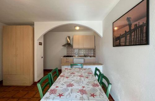 Morcone Apartment | Mandel Residence by Mandel Club