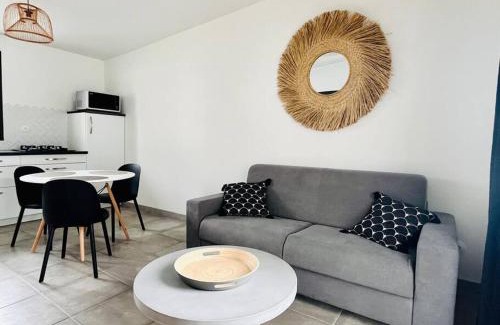 Manapany-les-Bains Ski Chalet | MANDEVILLA