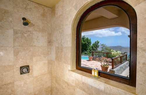 Estate Hammer Farm Villa | Mango Bay: Amazing North Shore Views!