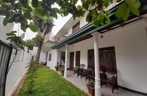 Anuradhapura House | Mangohut Joy