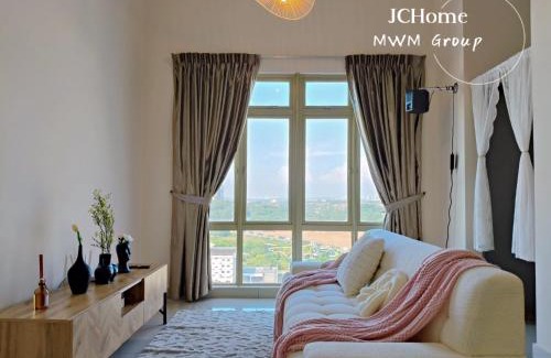 Tebrau Apartment | Manhattan Austin By JC Home