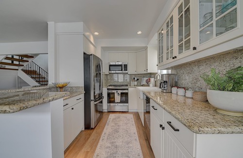 El Segundo House | Manhattan Beach Luxury Home w/Oceanview Balcony!