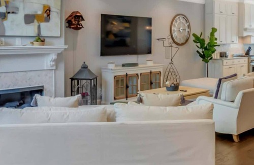 Historic Downtown Savannah House | Manior De Luxe Near Forsyth Park