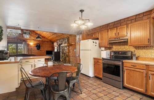 Manistee Cabin | Manistee River Log Cabin at Highpoint Bayou