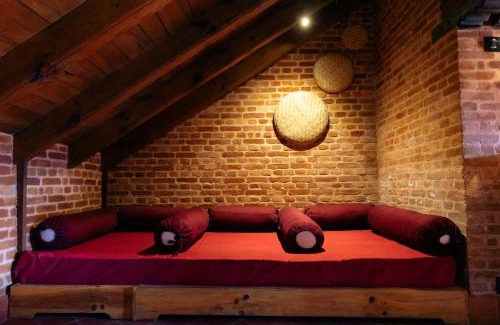 Bhaktapur Hotel | Manju Baha Hotel