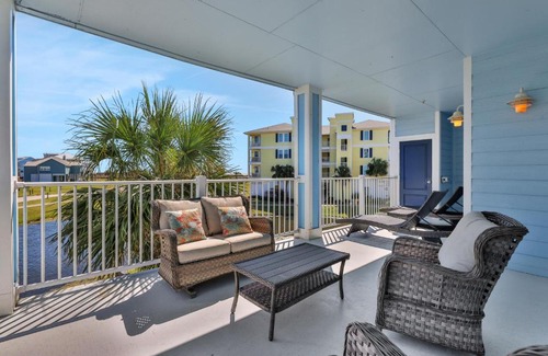Red Fish Cove House | Mannanan Mac Lir