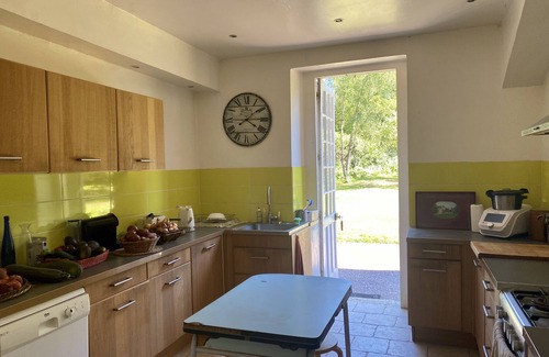 Chitenay House | Manoir de Charme du Xiiis Dans un Jardin et Parc Arboré de 10 Hectares