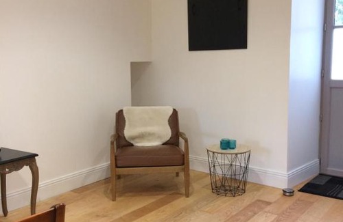 Saint-Aubin-du-Cormier House | Manoir de la celinais côté cour