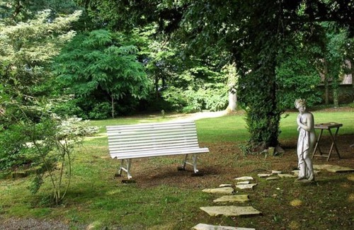 Yvre-l'Eveque Bed & Breakfast | Manoir des Turets