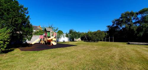 Saint-Ideuc Apartment | Manoir Le Castel & Villa Beaumaris