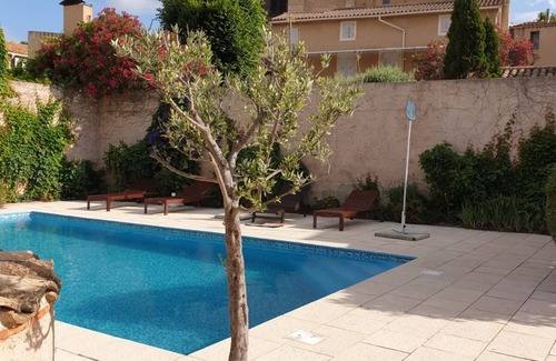 Capestang Villa | Manoir with pool in the heart of Capestang town (on the Canal du Midi)