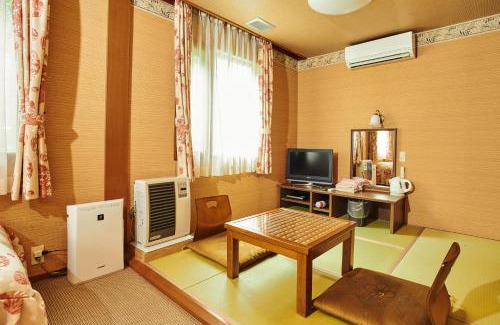 Yamanakako Hotel | Manor House