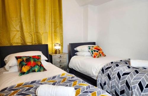Kidlington Apartment | Manor House, Modern 2-Bedroom Apartment, Parking, WiFi, Central Location