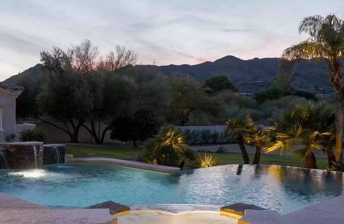 Paradise Valley House | Manor Retreat - Contemporary Luxury Villa w/Picture Perfect Mountain Views!