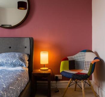 Manorbier Bed & Breakfast | Manorbier House - Caldey Island Room