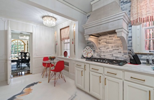 Redmont Park House | Mansion City View on Highland