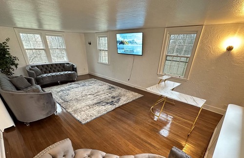 Albany House | Mansion in Albany 7minutes to Downtown Albany
