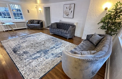 Albany House | Mansion in Albany 7minutes to Downtown Albany