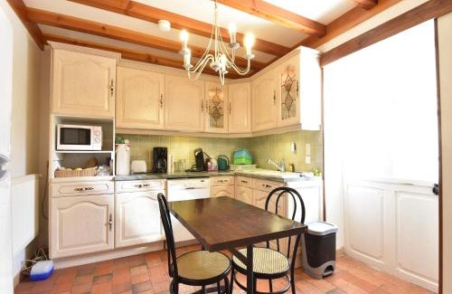 Martigny-le-Comte House | Mansion in Martigny with Heated Pool & Vineyards