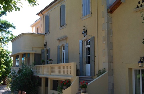 Valreas Villa | Mansion in Provence with Pool & Near Town