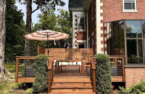 Kingston House | Mansion-on-the-hill elegance close to all the Hudson Valley has to offer.