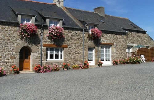 Saint-Coulomb House | Mansion - Saint-Coulomb