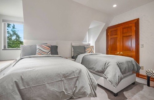 Mount Pocono House | Mansion with pool, hot tub, sauna, and mountain views