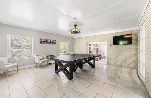 Church Street House | Mansion With Private Pool Basketball & Tennis courts