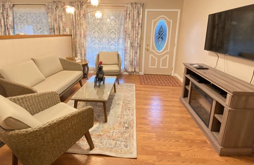 Peters Cottage | Manteca Farms