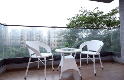 Vile Parle Apartment | Mantique 3 Bedroom apartment in andheri