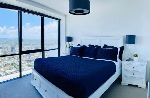 Surfers Paradise Apartment | Mantra Circle on Cavill High Floor Spa Luxury