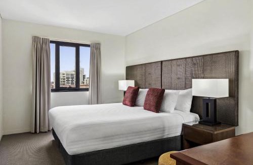East Perth Apartment | Mantra on Hay Perth