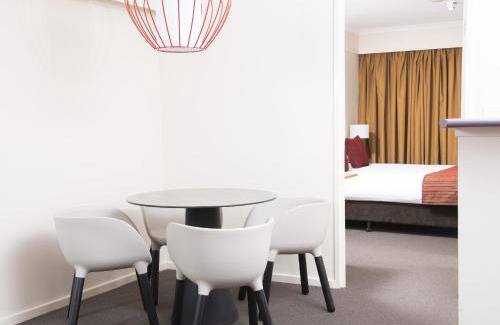Braddon Apartment | Mantra on Northbourne