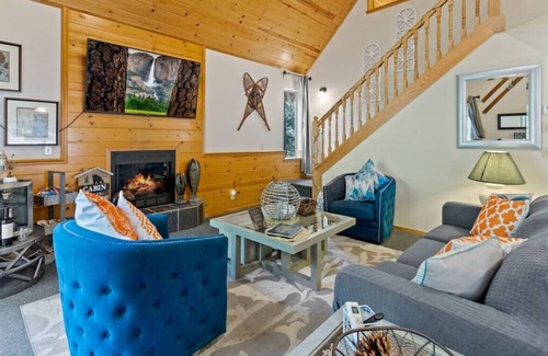 Strawberry Cabin | Manzanita- Chic Cozy Cabin W/ upscale ammenities!
