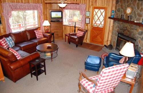 North Wawona House | Manzanita Lodge