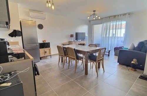Vias Apartment | MAONA - spacious and modern apartment