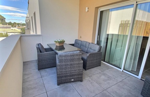 Vias Apartment | MAONA - spacious and modern apartment