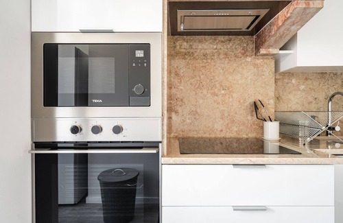 Santo Condestavel Apartment | Maple Apartment, Campo de Ourique, Lisbon